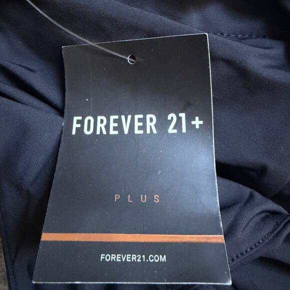 NWT Forever 21+ Bralette Stretch Ruched Bikini Bandeau Bra Top Black Plus Sz 2X - Picture 11 of 12